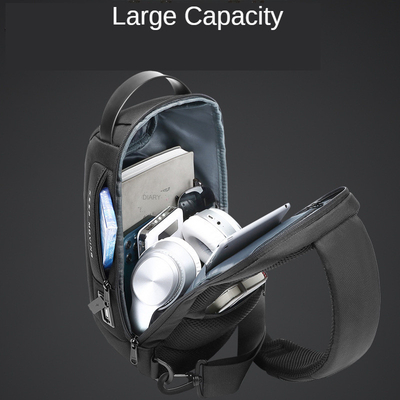 ป้องกันการโจรกรรมกระเป๋าสะพายข้างกระเป๋าสะพายข้างกระเป๋าสะพาย USB Men Chest Bag