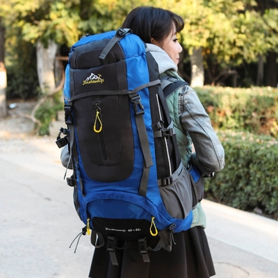 กระเป๋าเป้สะพายหลังเดินป่ากันน้ำขนาดใหญ่ 45L 500PCS กระเป๋าเป้สะพายหลังน้ำหนักเบาน้ำหนักเบา