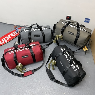 กระเป๋ายิม Duffle น้ำหนักเบา 45L กระเป๋ากีฬายิมพร้อมรองเท้าและช่องเปียก