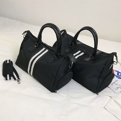 บุรุษสีดำกระเป๋า Duffle กีฬาไนล่อนยิม Duffle กระเป๋าพร้อมช่องใส่รองเท้า