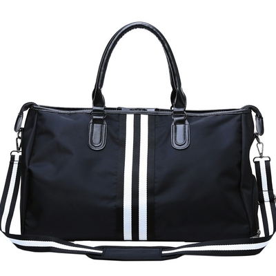 บุรุษสีดำกระเป๋า Duffle กีฬาไนล่อนยิม Duffle กระเป๋าพร้อมช่องใส่รองเท้า