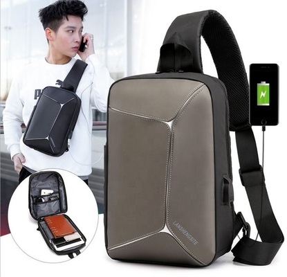 PU Mens Sling Crossbody Bag กระเป๋าสะพายกันน้ำพร้อมสาย USB BSCI